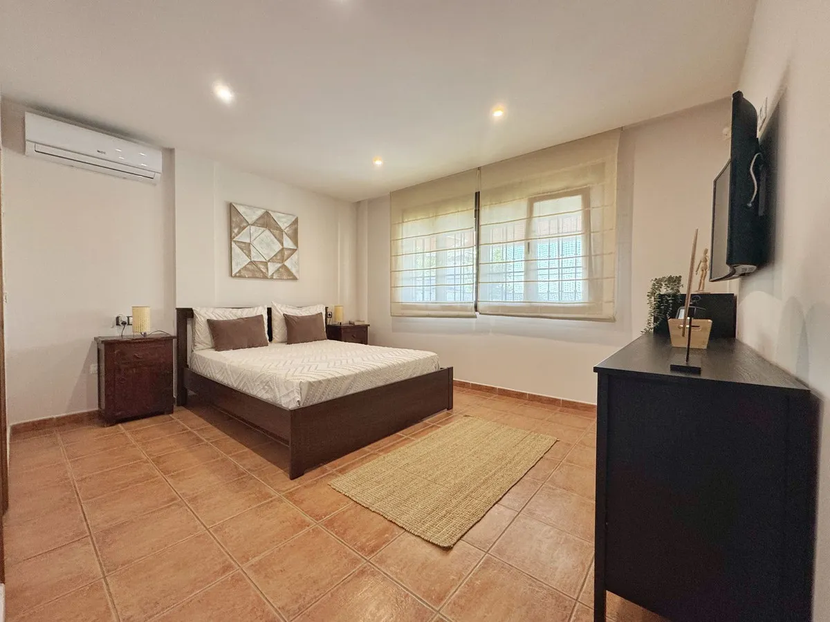 4dd609dc-3a21-4778-9563-0d7a62119394