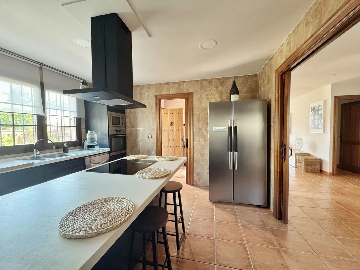 5eb07ca3-b525-439d-8f9e-aacbbca3004e