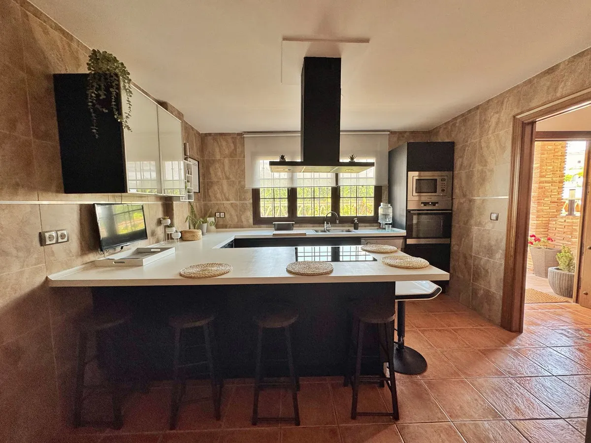 8f55274f-b3f9-4a9a-b1e9-4b312f8fda35