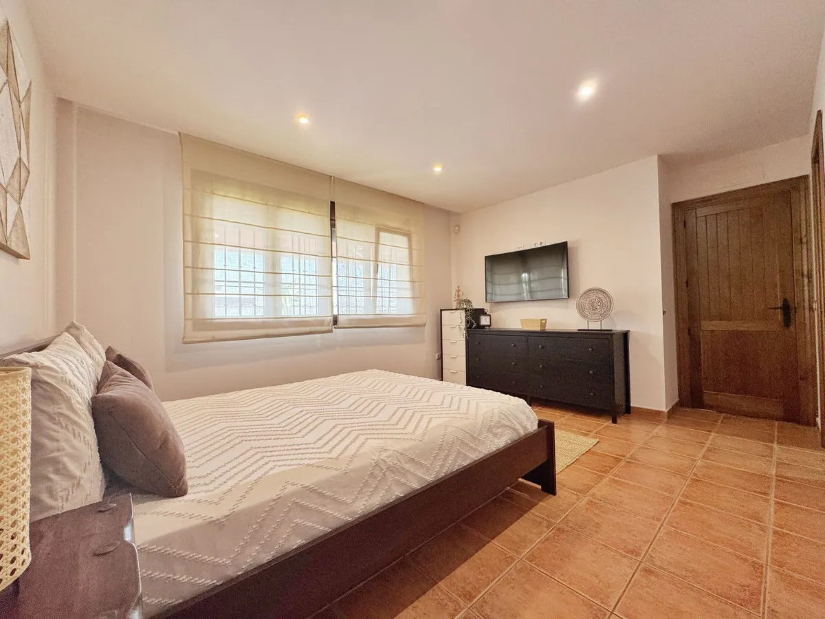 ca4ac050-dddd-4dbc-88c6-4db3a262ef73