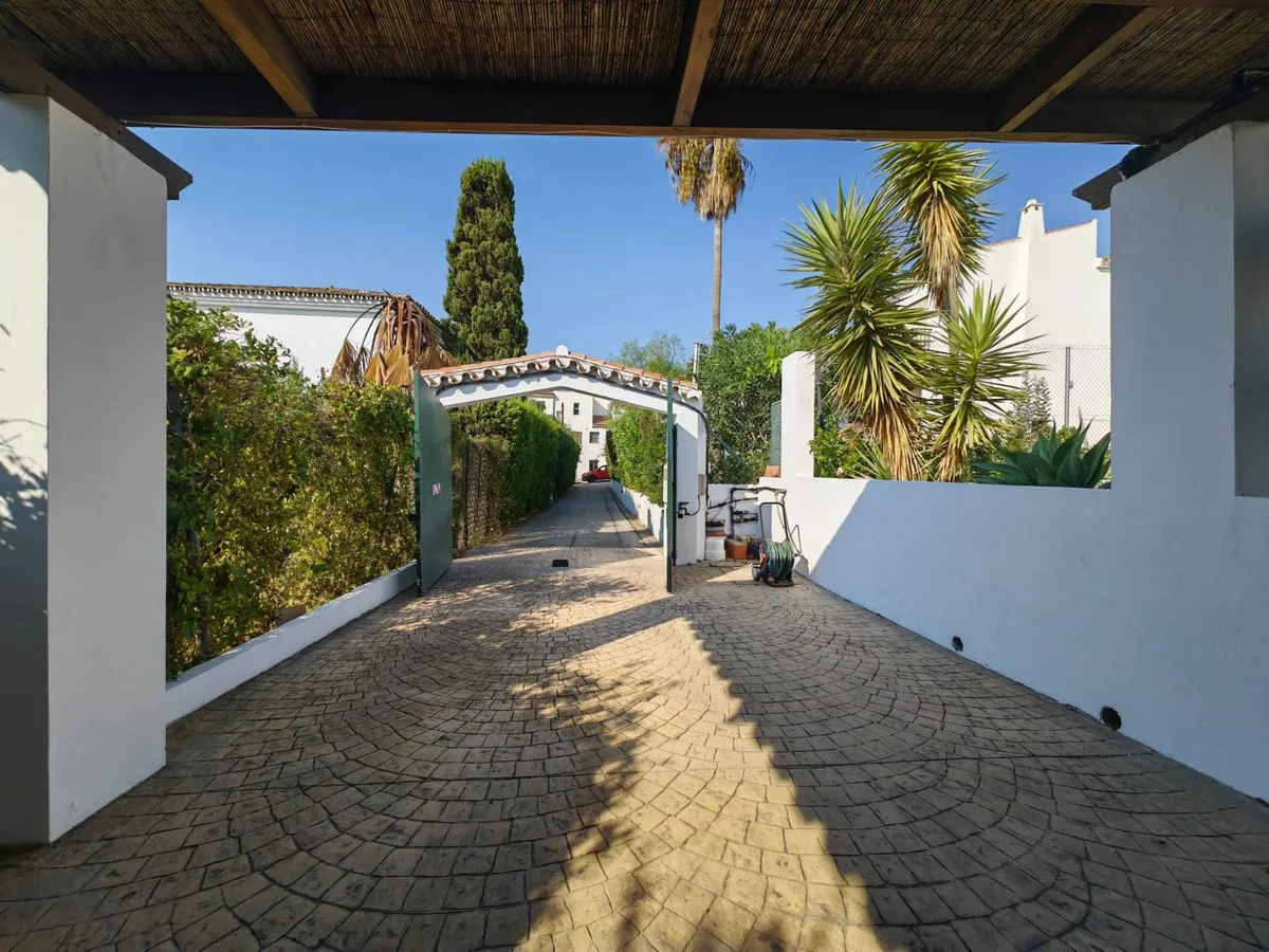 2eaf9db4-c794-407d-bb2d-3b9e16366d73