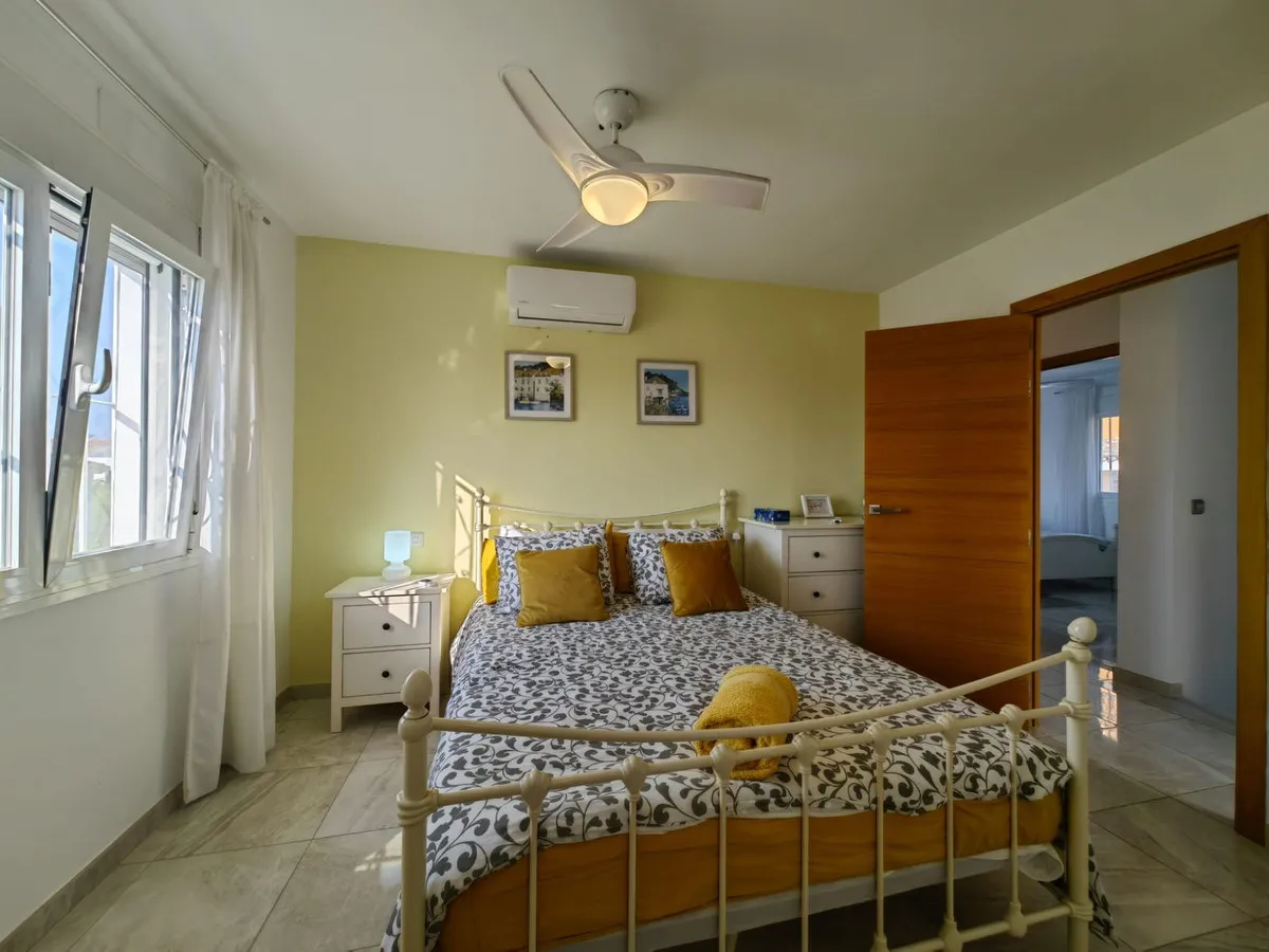 32f27ecb-2bce-4409-81f7-2a6491716fc4