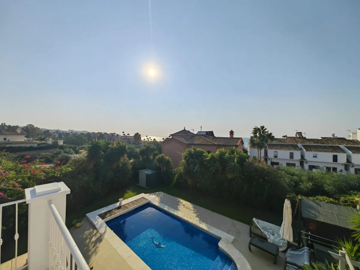 63c8646f-dac8-45dc-8201-c36eed9ce7e3