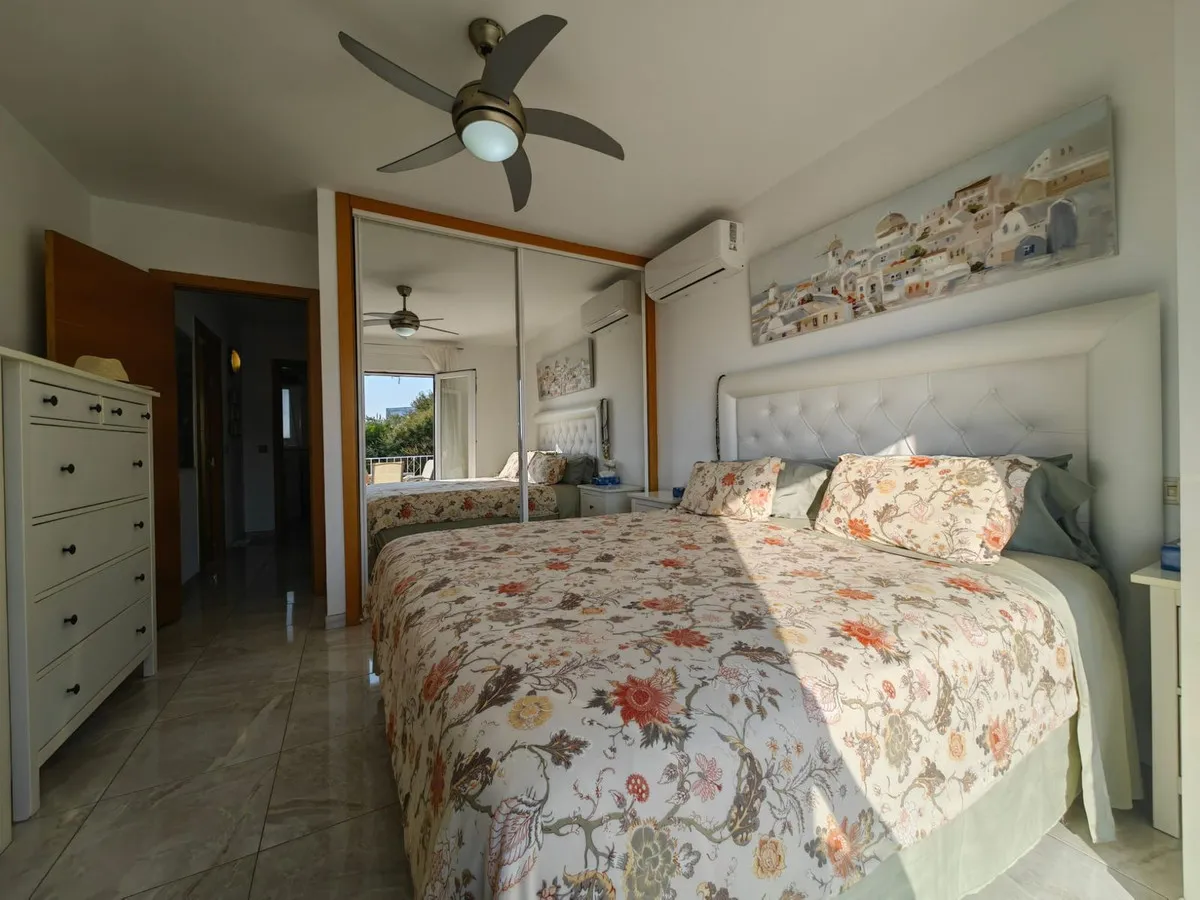 f0c76a45-e00d-4931-9efa-6095f165b4c8