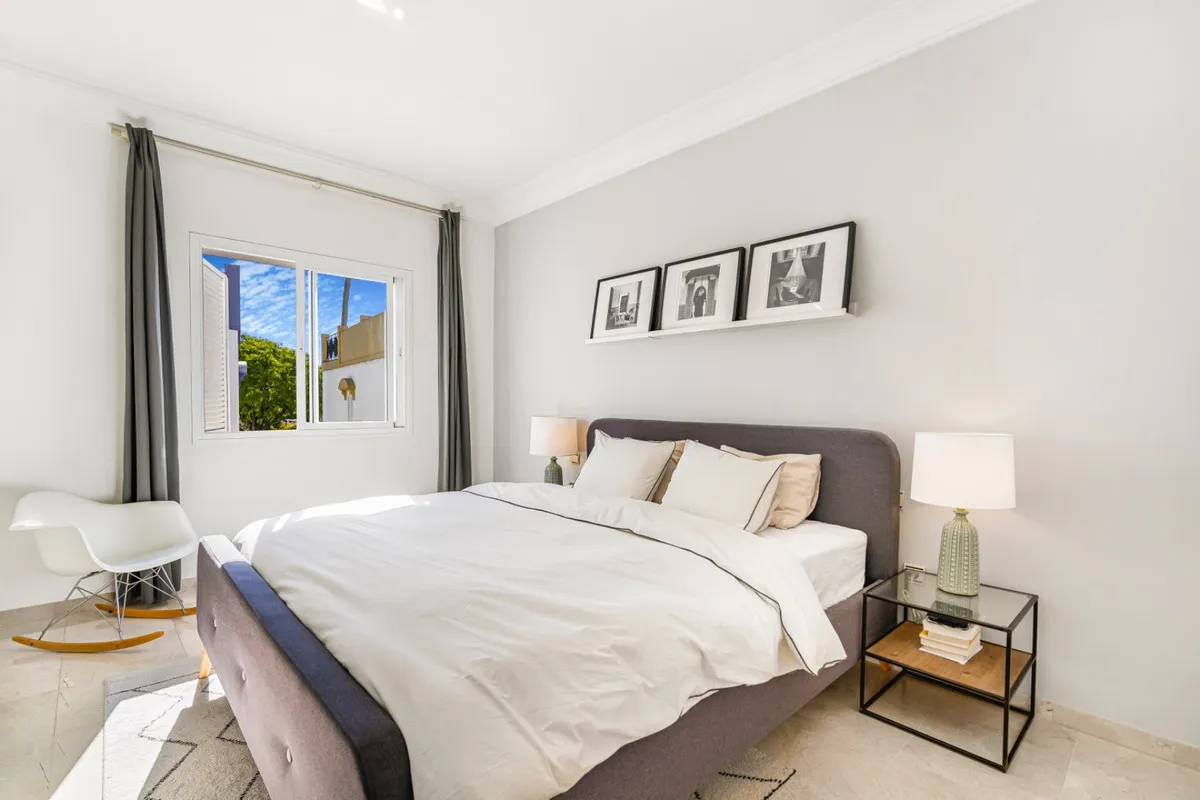 70240d5b-4fda-4cb0-9c7e-1b7b62f95e74