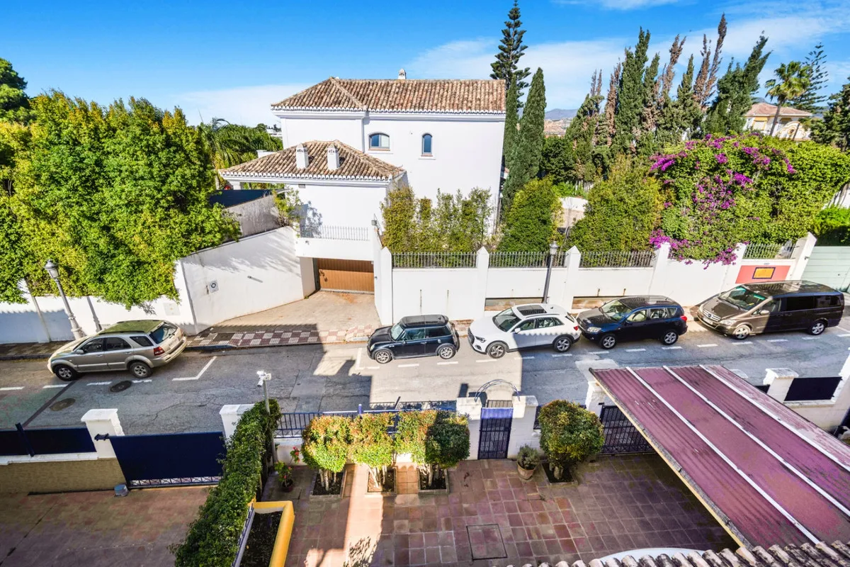 85040976-602d-454a-9cbf-7320137b06a8