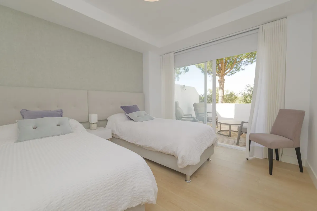 09996149-1147-41db-a1ef-b98ee0ad516b