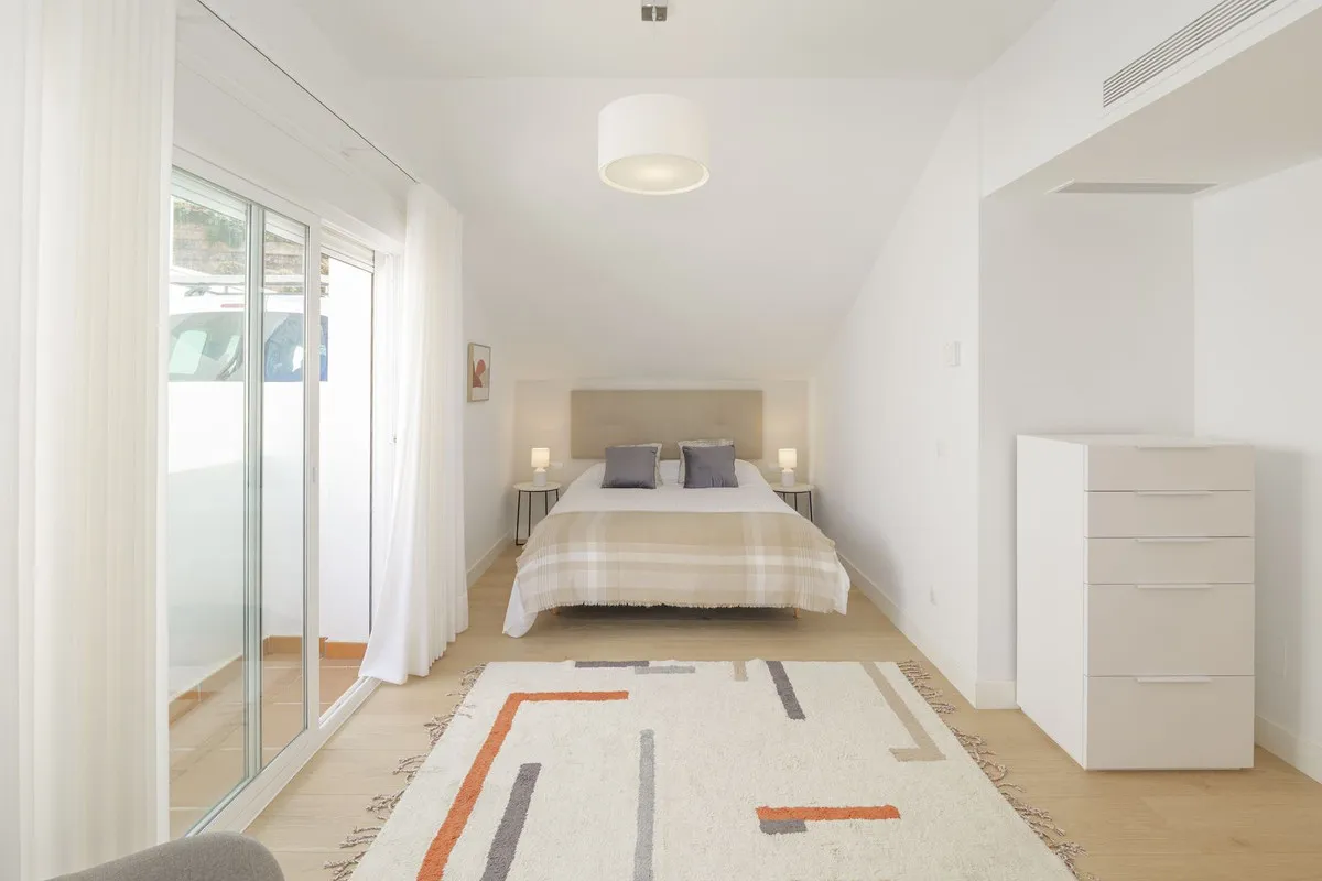 81dae89c-a809-4679-b463-50a8e876b373