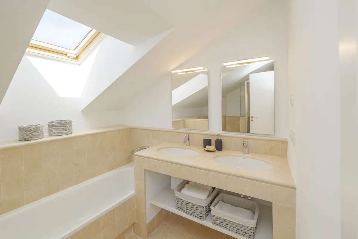 8a7a8a0f-d893-46ef-b1a0-bc10cf49d0a0