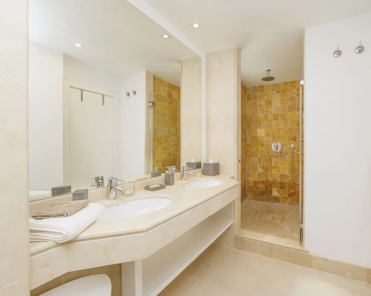 8afd4ff1-d82f-47de-961d-56f7bdcd5a53