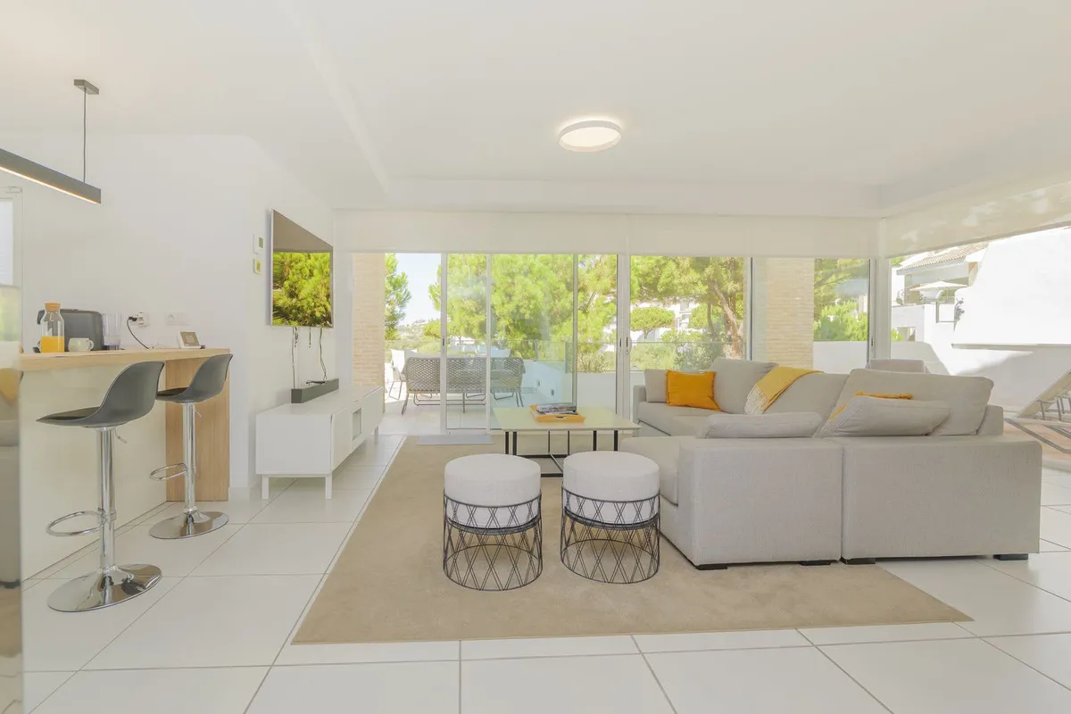 d6001748-2ec5-4152-a618-48519e62c33a