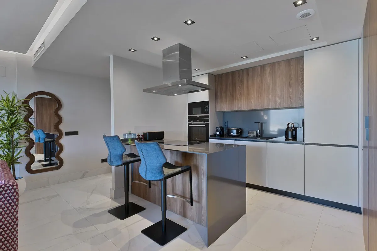 6e6f431b-e4db-4647-85a8-fda85c7625c2