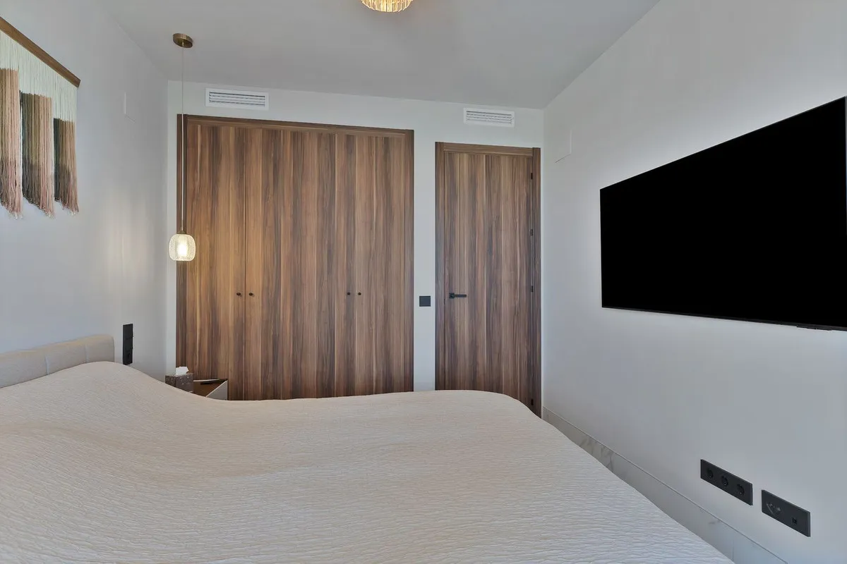 70da661a-1932-4aad-88f9-d711af324723