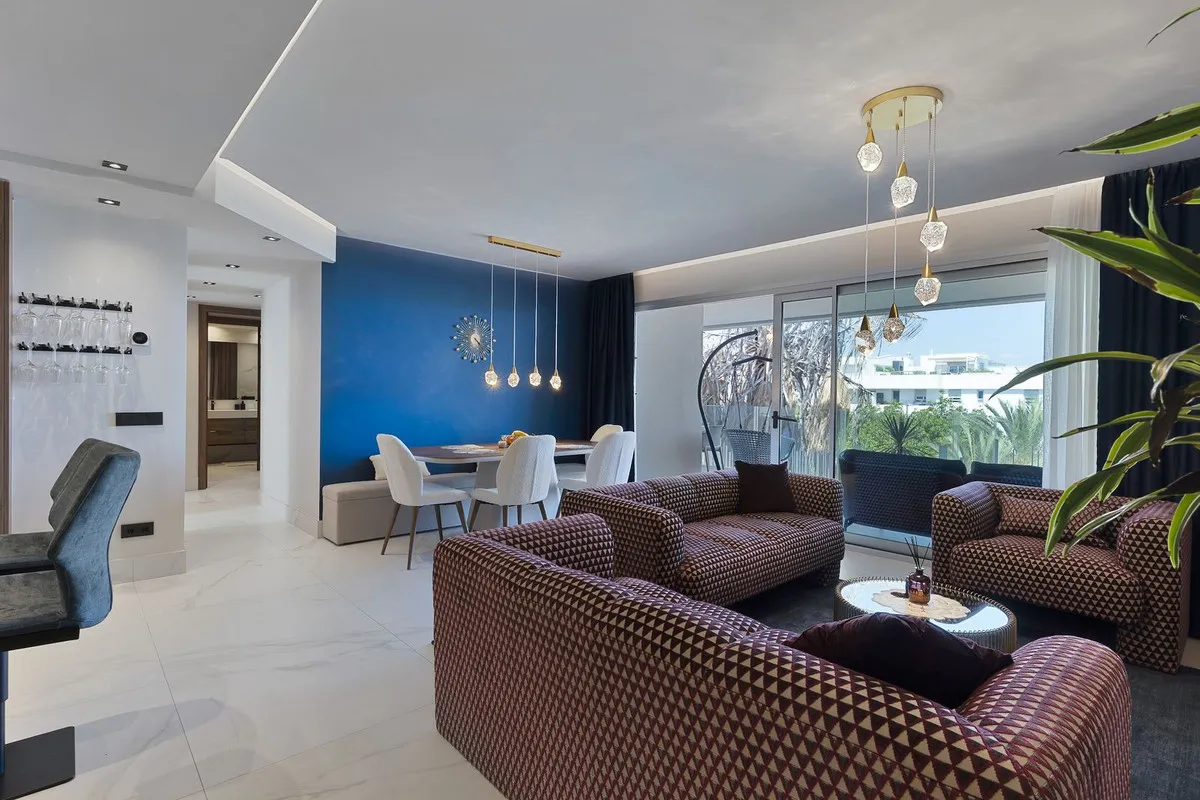 edcff0d4-c5af-4a64-b807-f0cffa1731f7