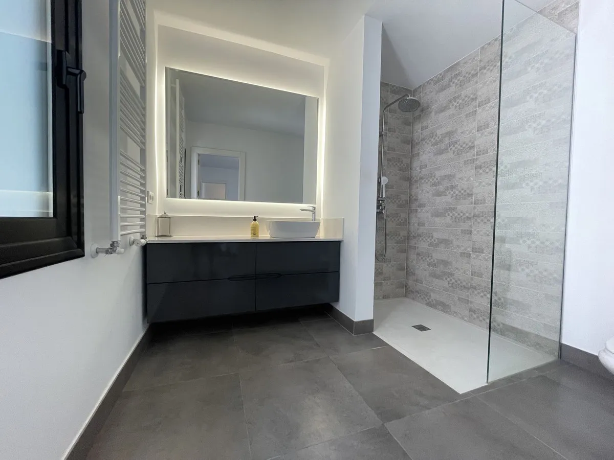 64c03fce-b2f8-42b9-89aa-453cacf48b1e