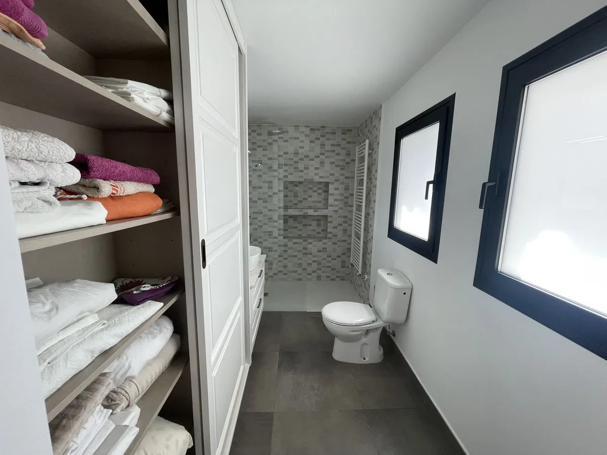 8cb6bbc5-f7cd-469f-9243-47c2072fbc3c