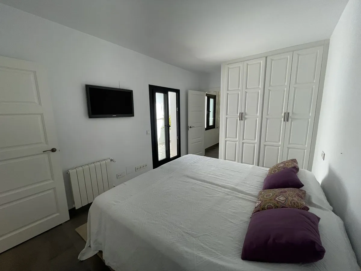 fa62d4e3-2e0d-4d55-b28f-c398ccc416f8