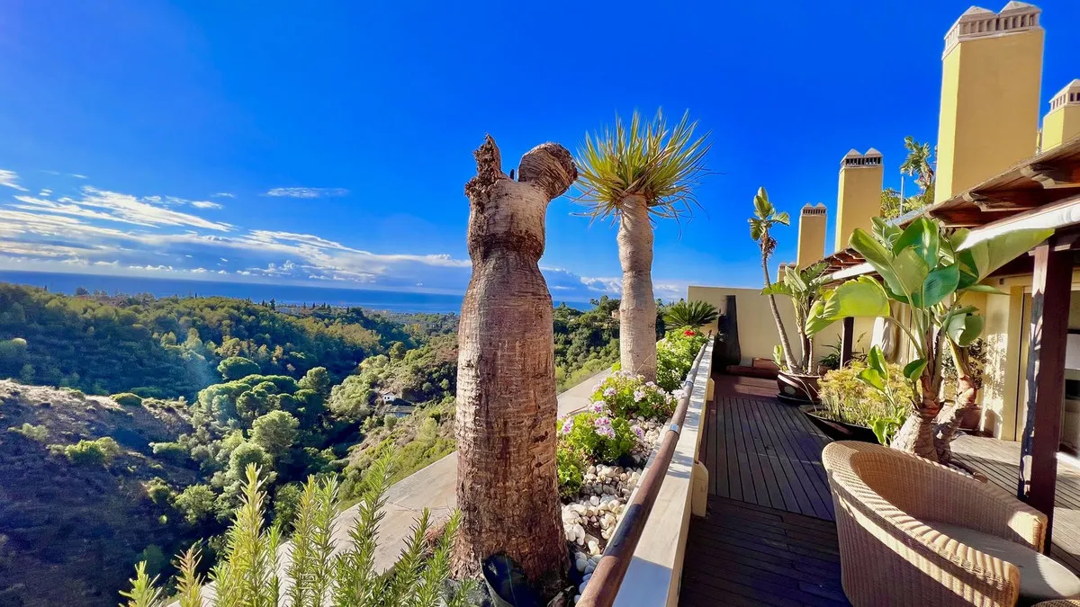 00e2e048-bff5-4275-96c0-ef6a7a77836e