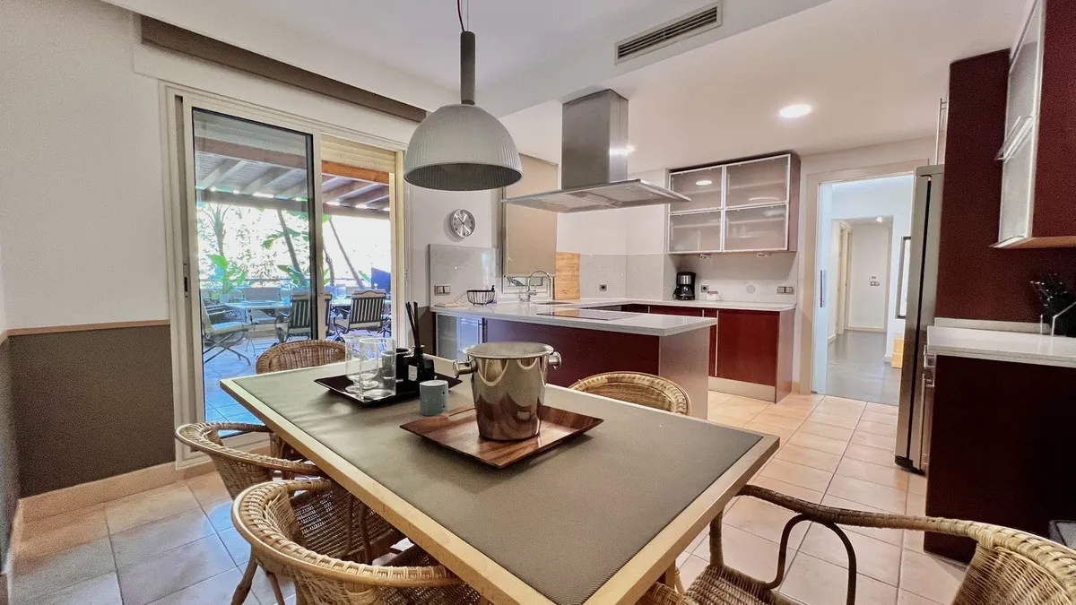 1cc90537-d4ae-4c3d-b3e2-d5df93c0ca7a