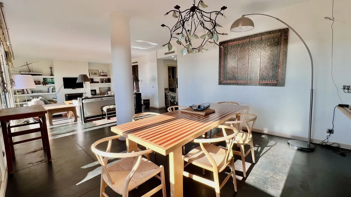 24963f6e-1050-4e7e-8b43-5a3c6e749542