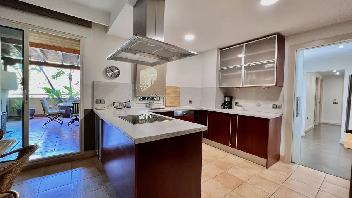 452ba581-5da6-4080-bb59-0f39bac95709