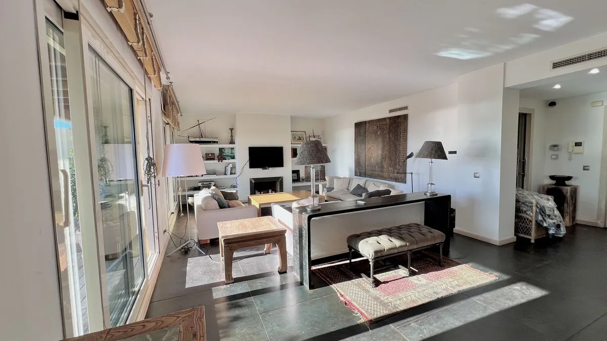 ad9b7fbf-1304-4f43-9183-3a52aba2925b