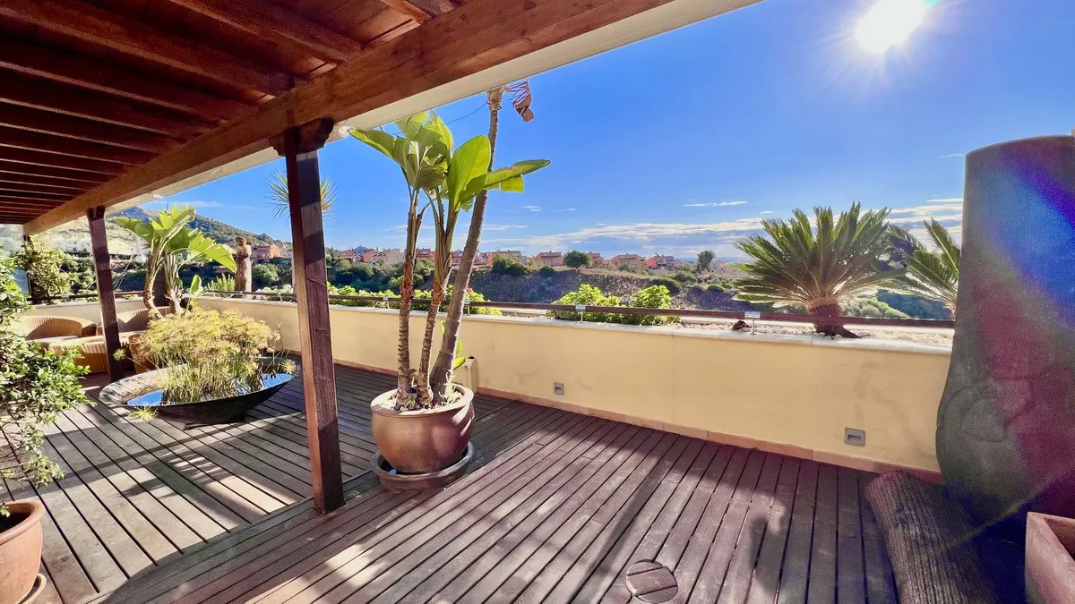 d6cf7cd6-bad8-4ecf-86ae-7cb73e3f61de