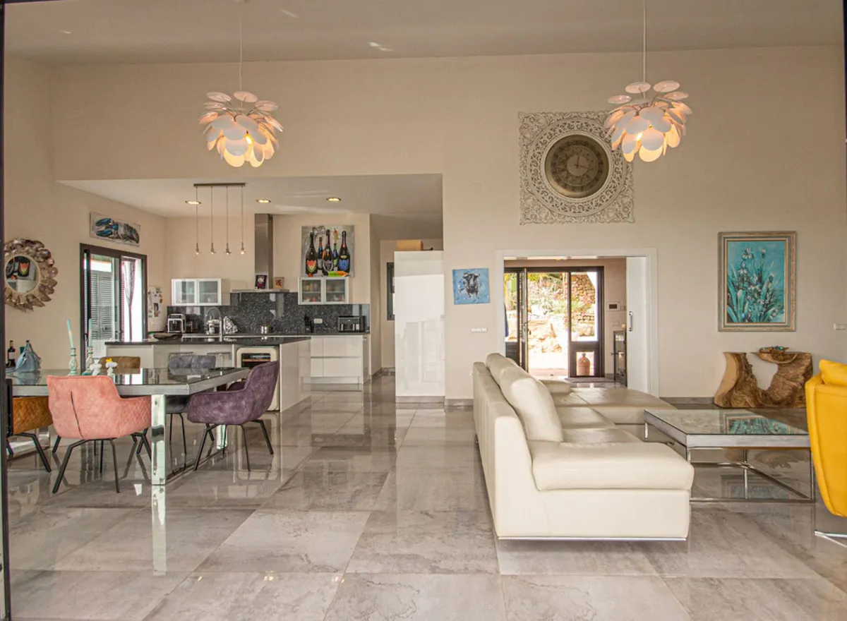 68a1cab7-d438-4ccd-8bfe-0dab71084d6b