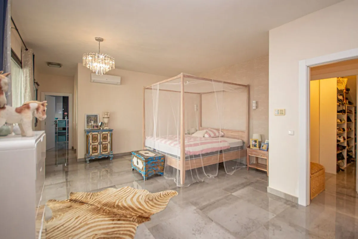 87c3fd45-3649-484f-a9fc-78bed40ee083