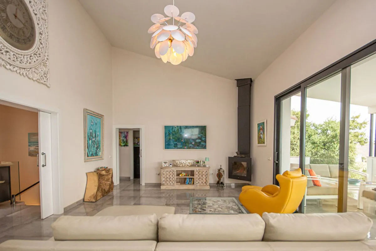 b161d5d7-d75c-4a3f-82b0-9cec60286cdc