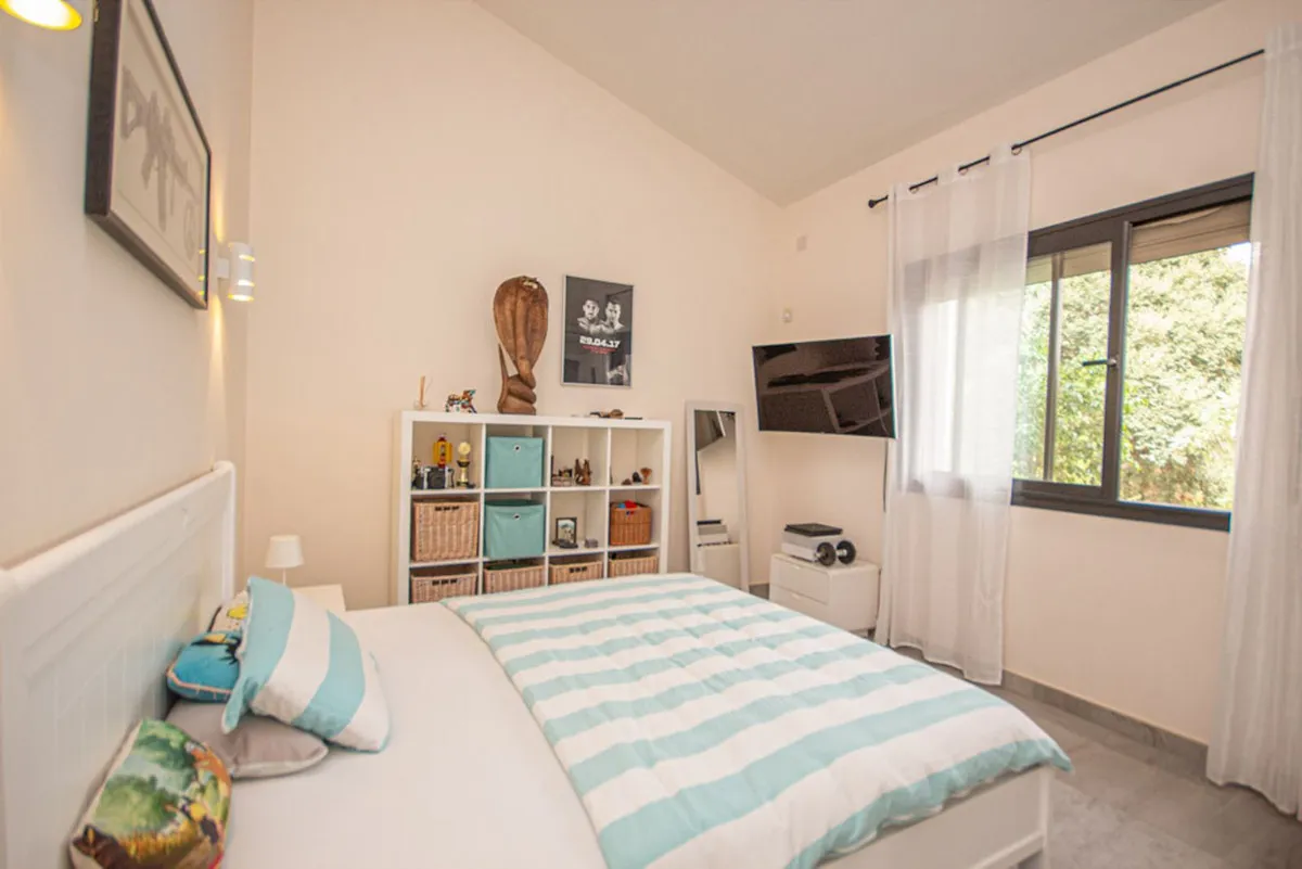 d680edf5-d58d-49f3-83ef-2c714a80c5a8