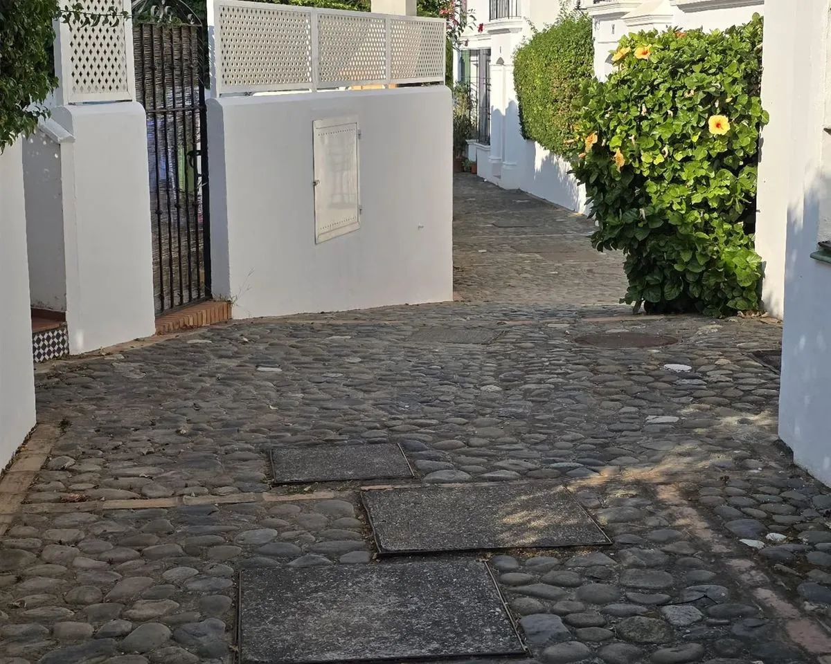 9bdab3a5-4c48-4bc2-94b4-42f27e854b8a