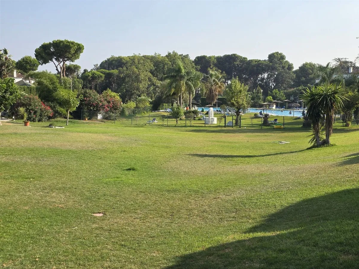 a8cfd327-0d0c-4ed5-8b4d-b8d2a7a58351