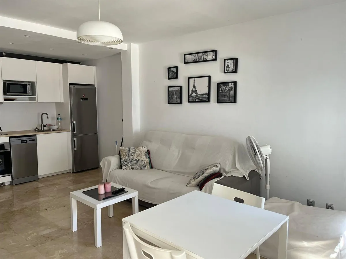 ad602282-b32a-48bc-8d24-8770b84da036