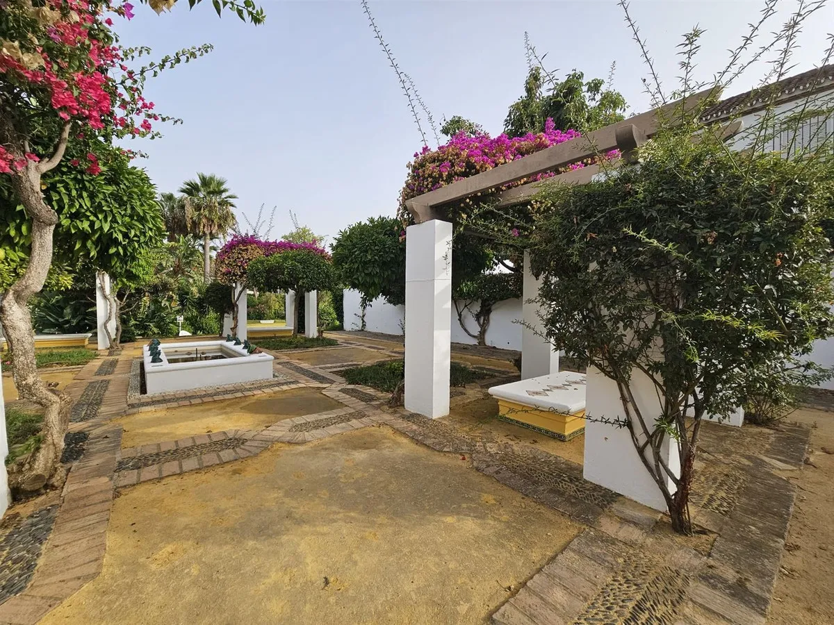 b8633260-298b-41eb-a166-83c4bcb2392e