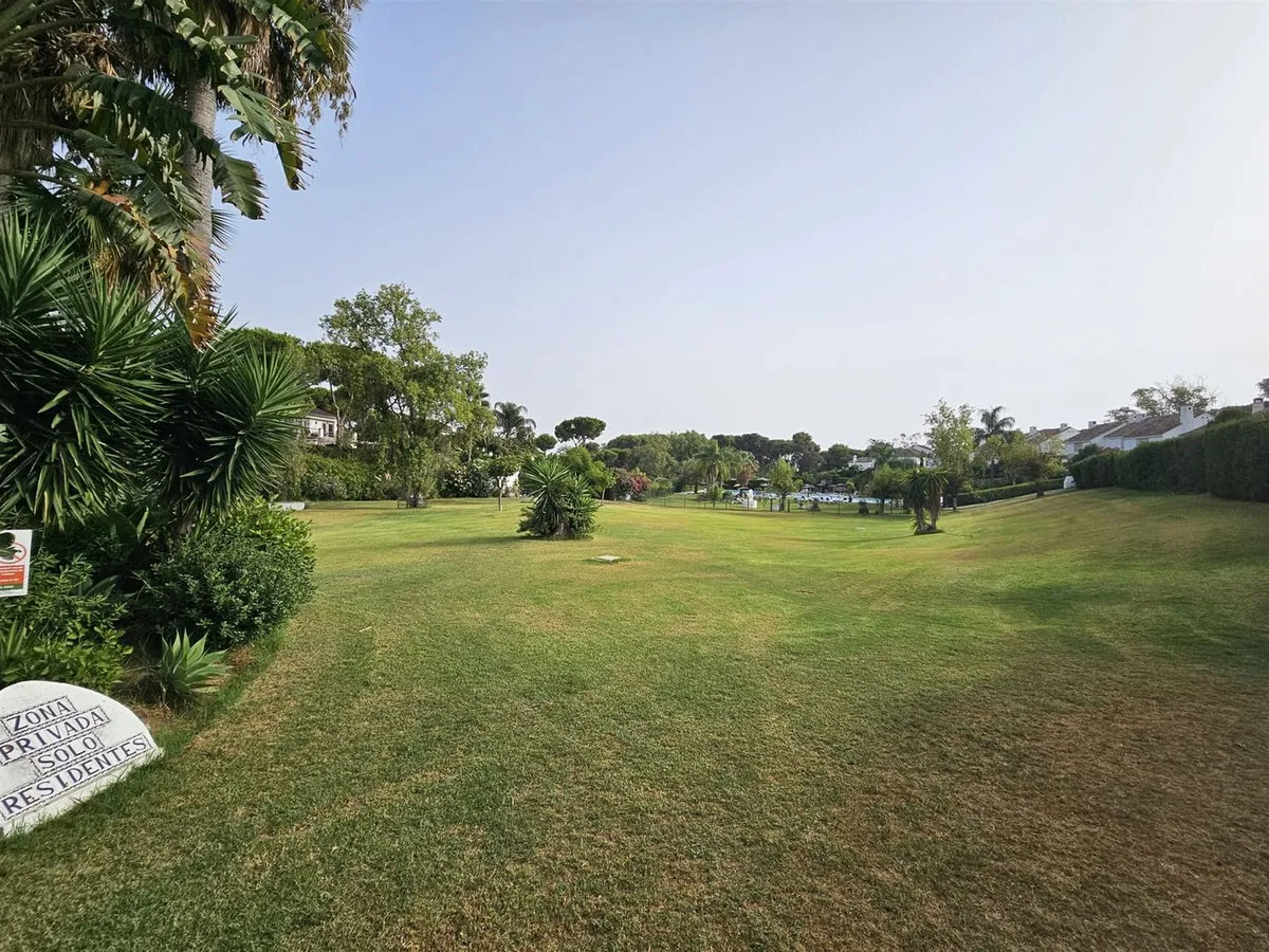 e6b353af-25c9-4db5-8797-437cac756517