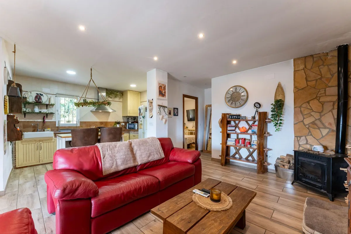 9d9ac639-b6e2-4c59-9b95-e34d5c463fa4