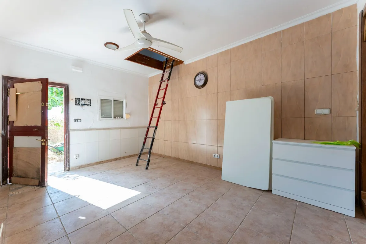 c949b223-8aef-47c8-8796-a0a68836a136