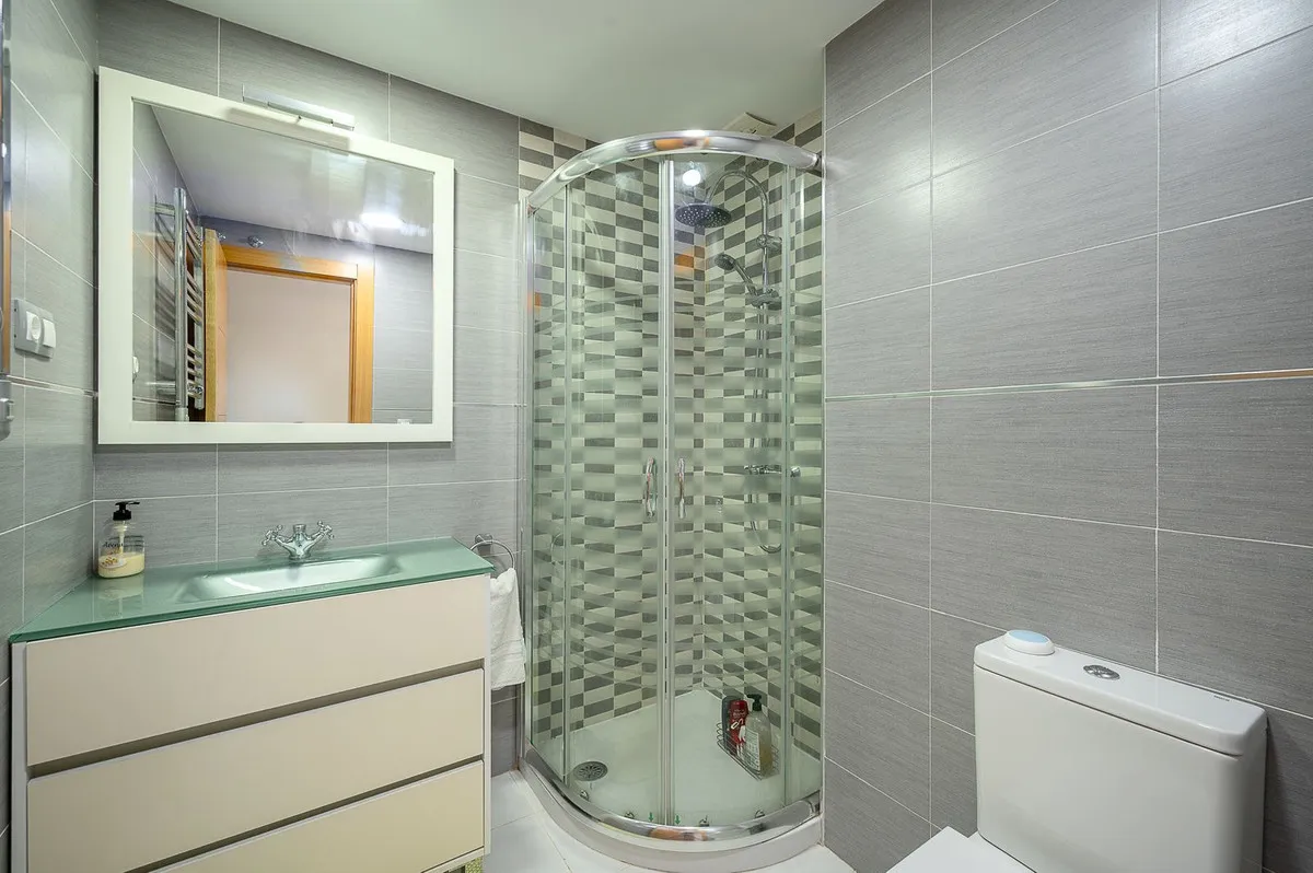 864651dc-0dc5-4a93-a27e-5d043881913f