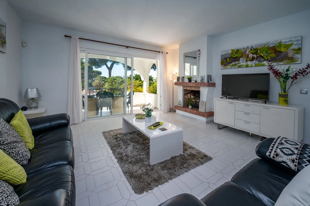 cf1a16b4-5586-4560-b8db-ebe27baa7d74