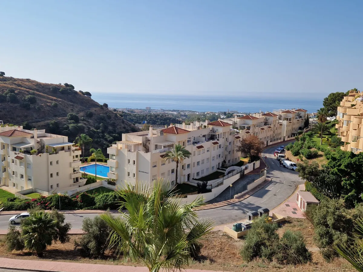 4bc761ff-6159-4423-9278-976451a9af86