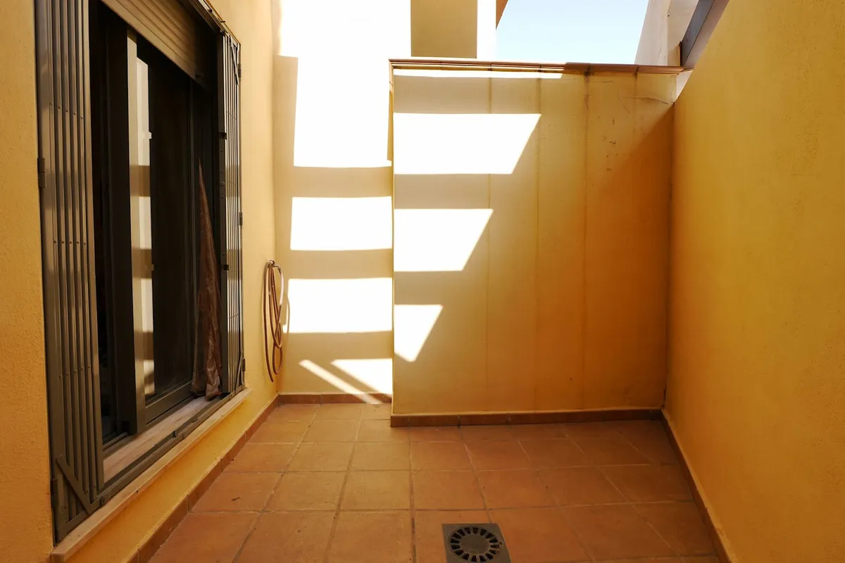 0ef46fb3-529e-4a17-bb1a-39a71c53a53b