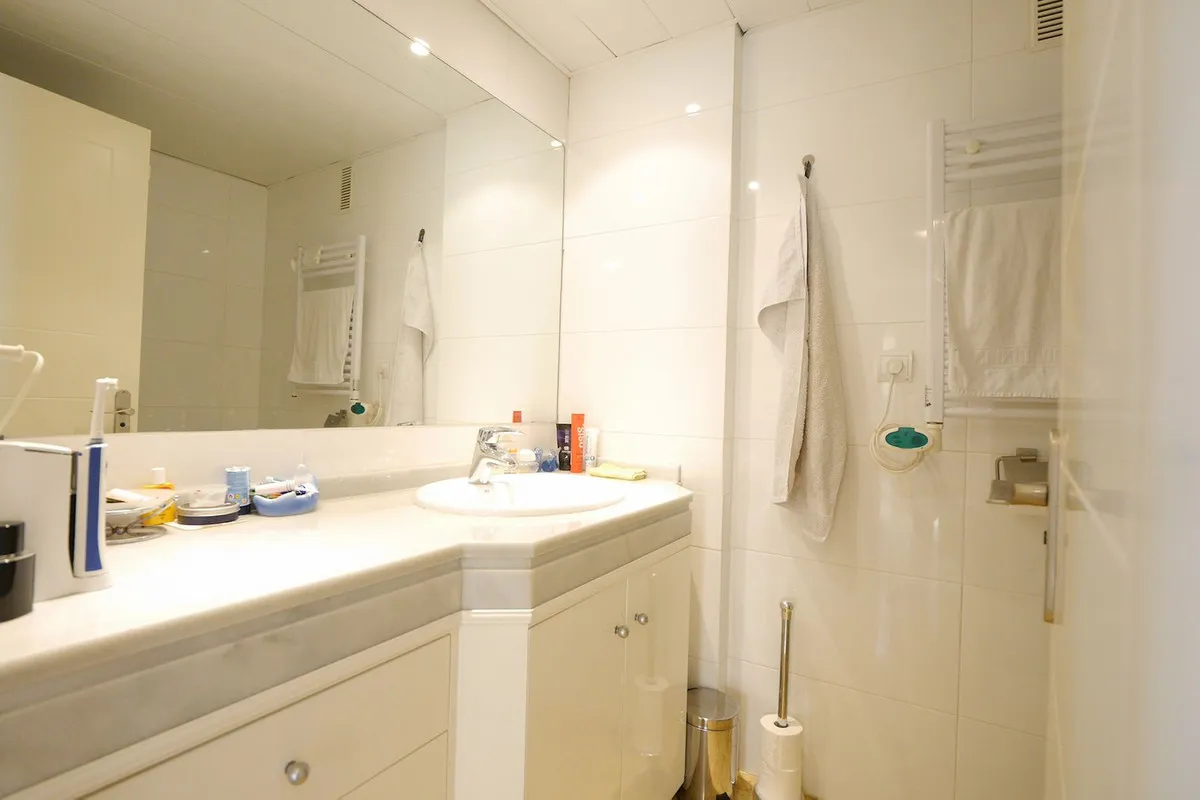 37150bb7-3f48-4954-b606-95f7e3a81078