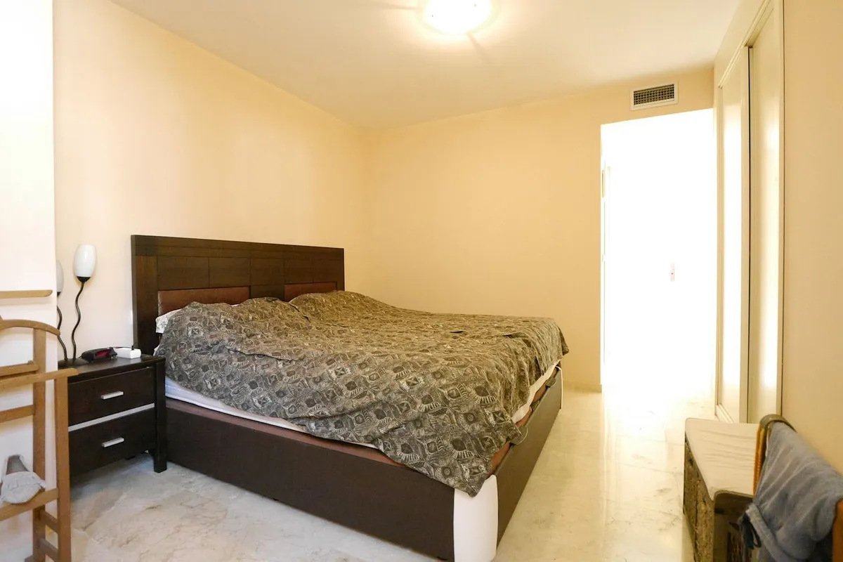 e384bc78-c340-462e-b2b4-857118207d46