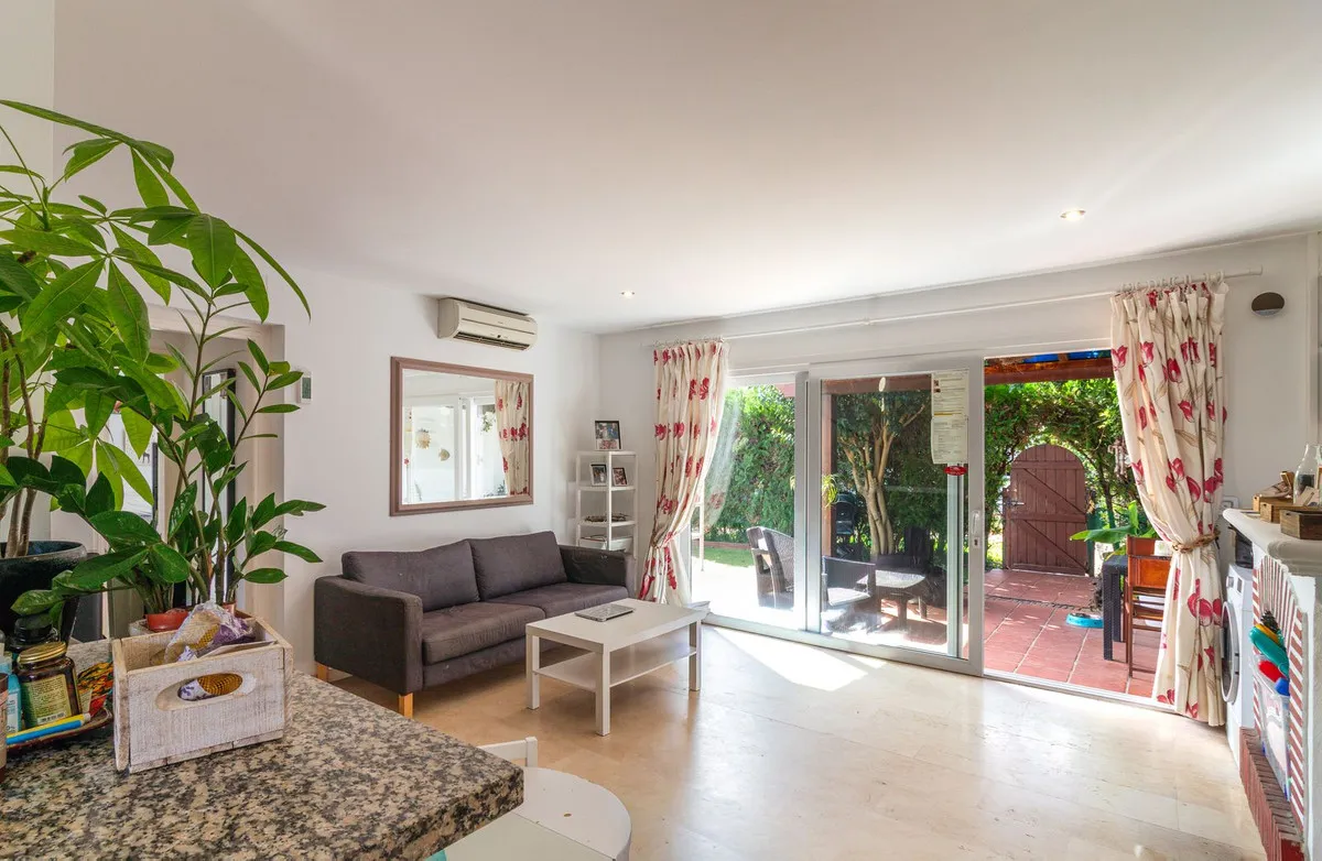 7e3cdb60-dbfd-4813-b627-019453c2b891