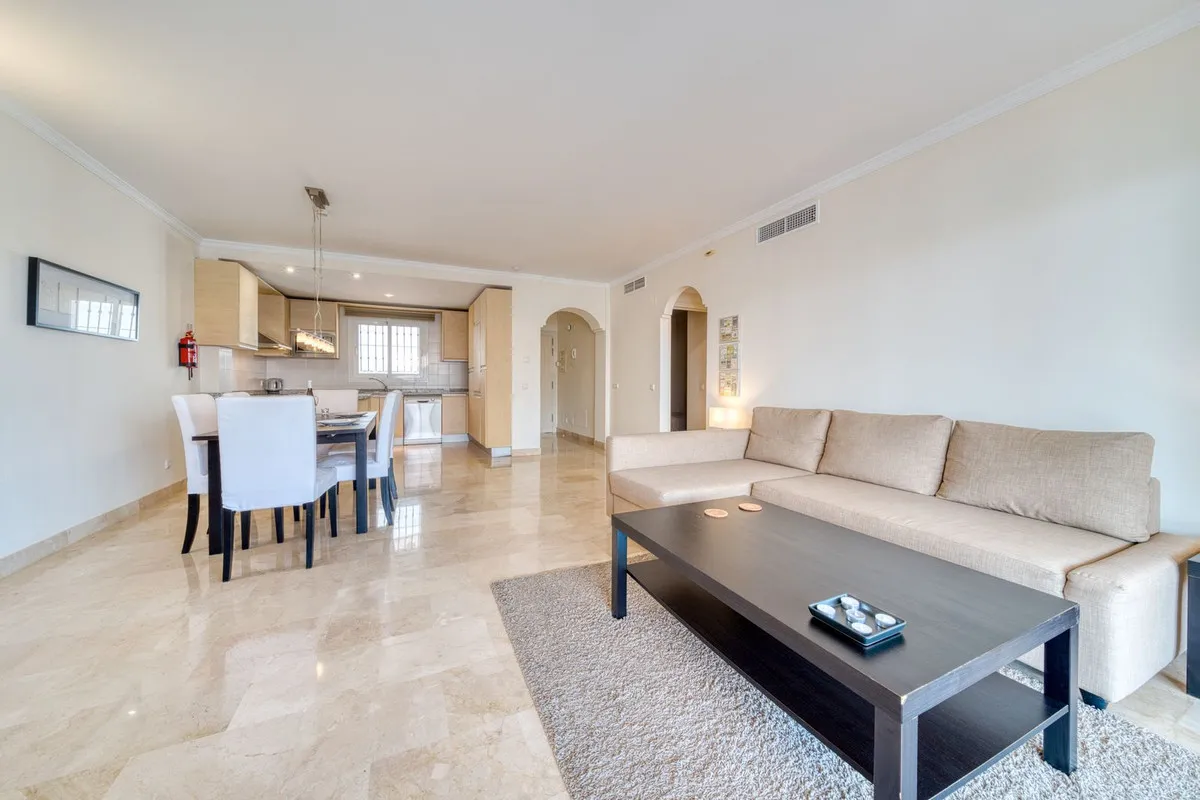 93c8d178-b035-4167-adec-493b59a24a87