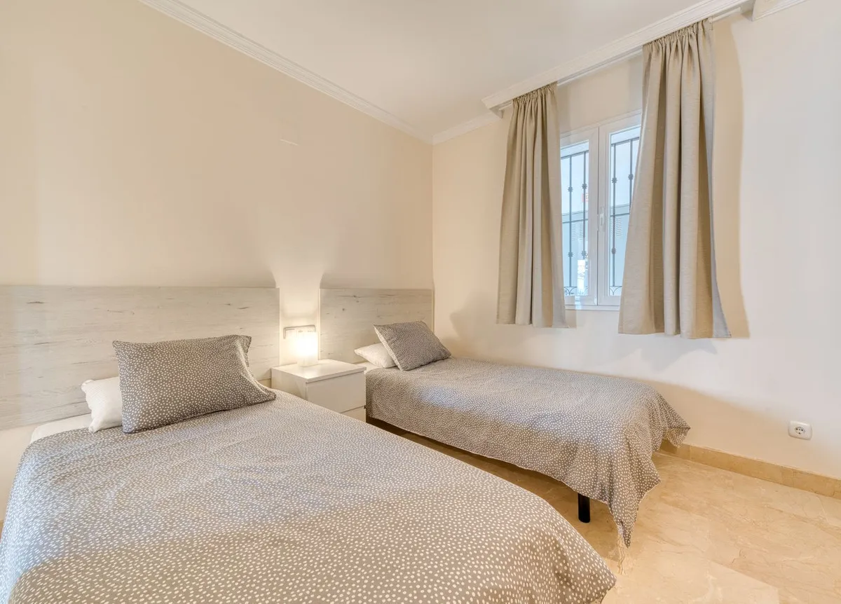 ee982209-4249-4400-90f9-2b6a0ab2ab0b