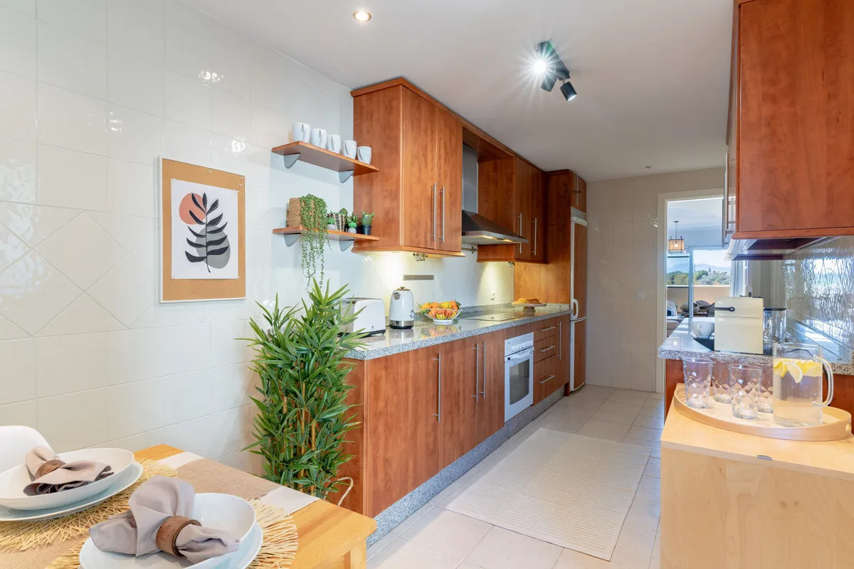 42b5cb62-195a-4edc-bf9b-b58a57367534