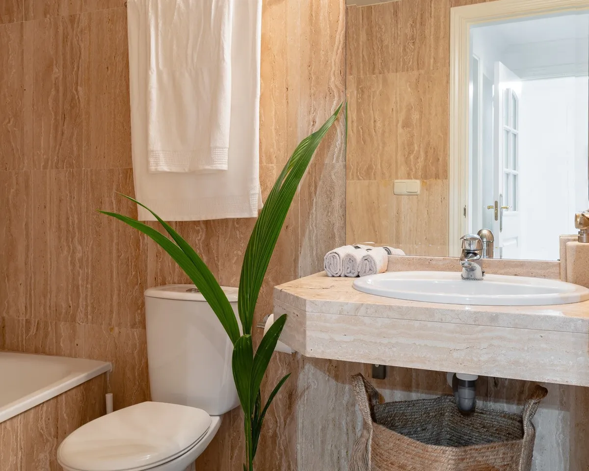 47b77de9-a739-408e-a90c-b722294062db