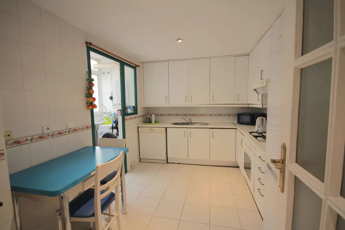 d6f2f7b5-8c43-4612-ae39-686cefd7ebf2